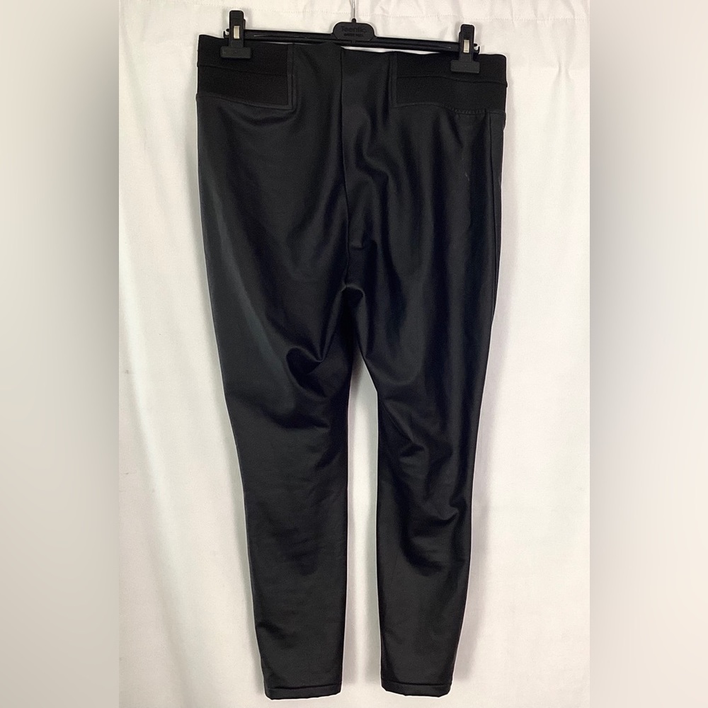NWOT -Vera Wang -faux leather leggings